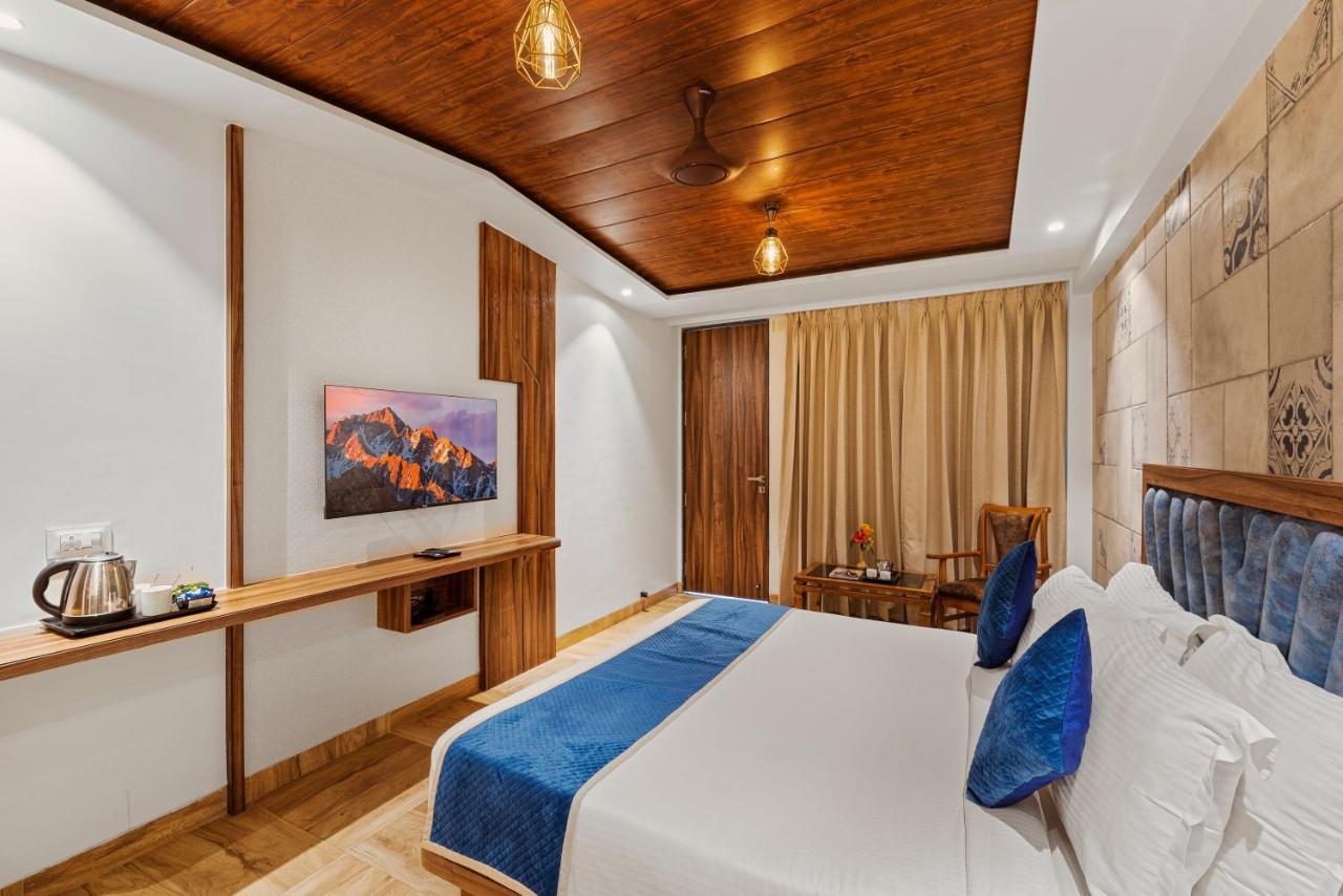 Mayur Retreat & Spa ロナバラ エクステリア 写真