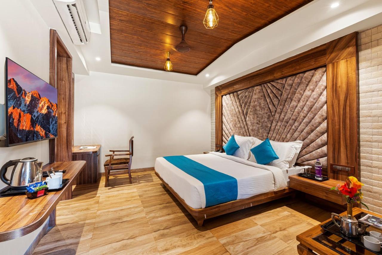 Mayur Retreat & Spa ロナバラ エクステリア 写真