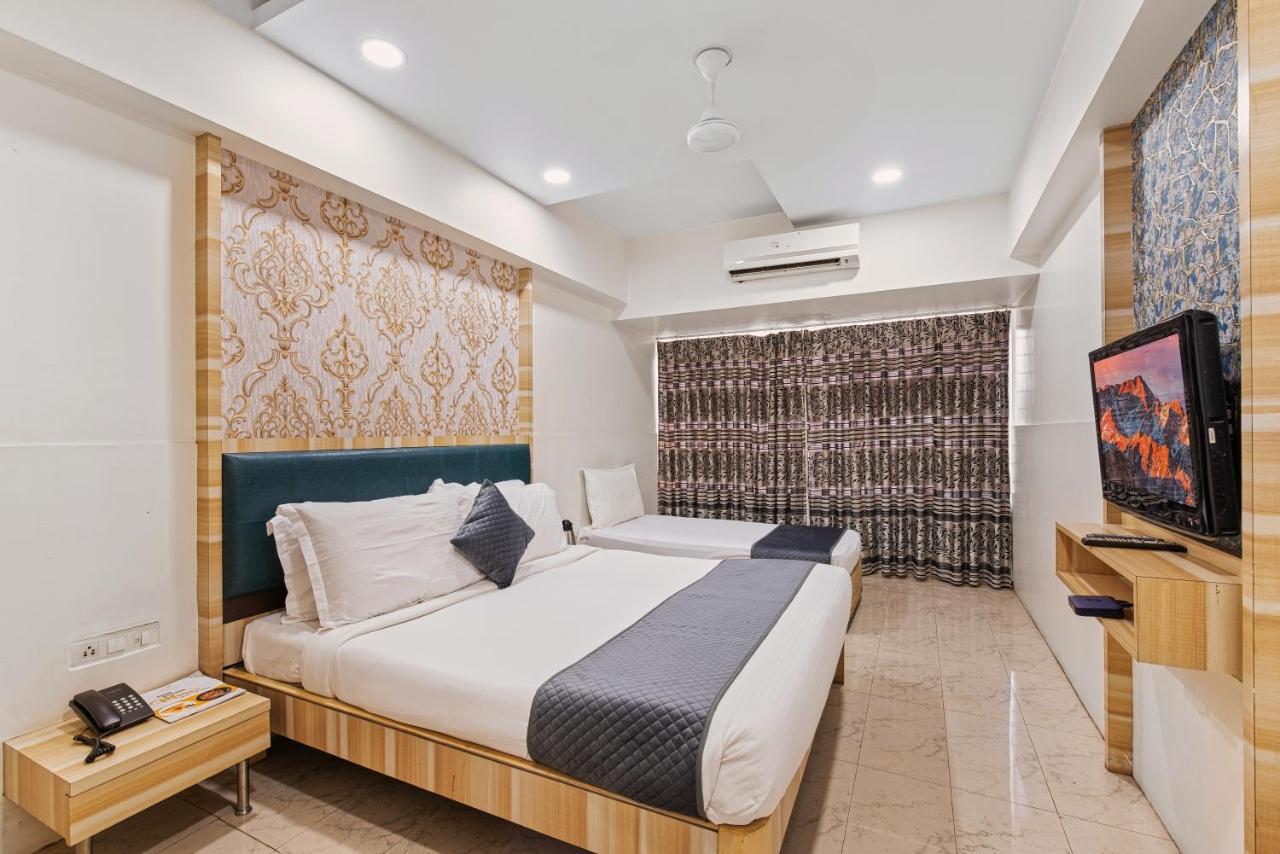 Mayur Retreat & Spa ロナバラ エクステリア 写真