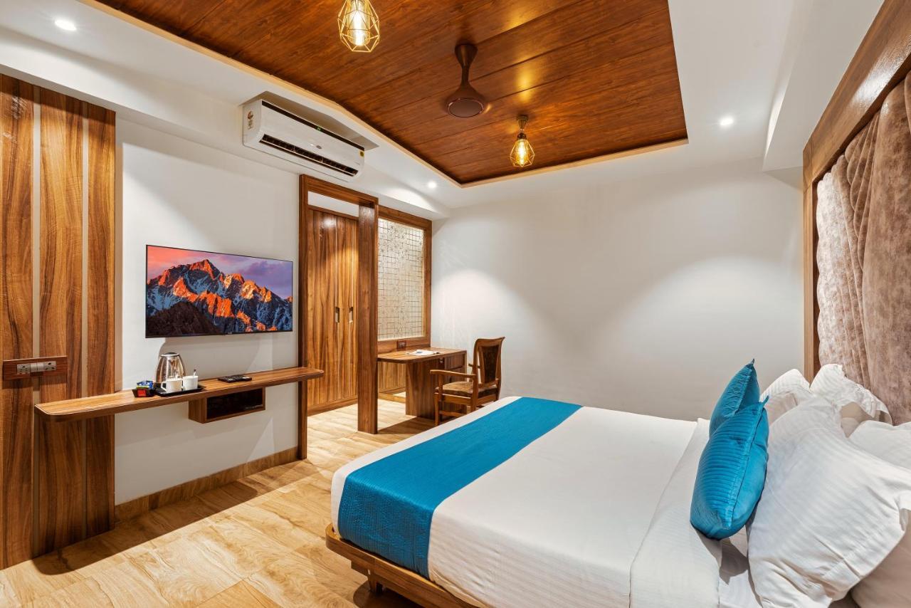 Mayur Retreat & Spa ロナバラ エクステリア 写真