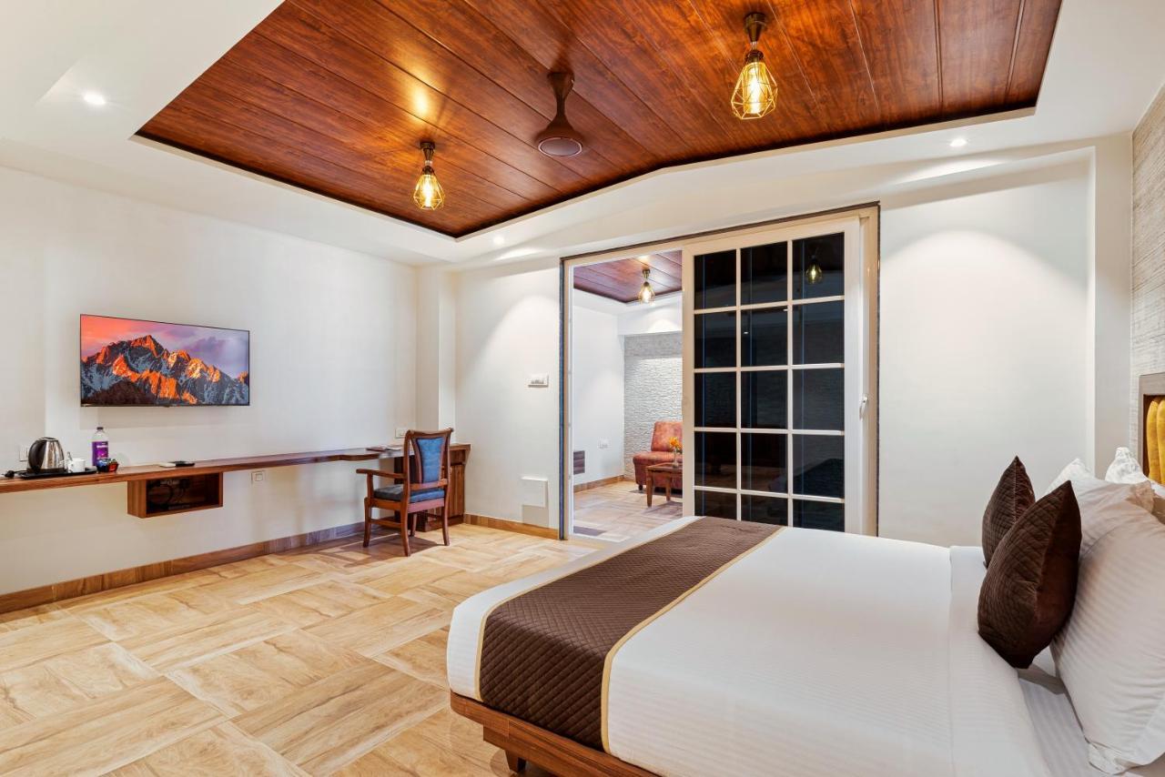 Mayur Retreat & Spa ロナバラ エクステリア 写真