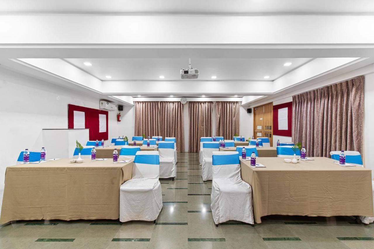 Mayur Retreat & Spa ロナバラ エクステリア 写真