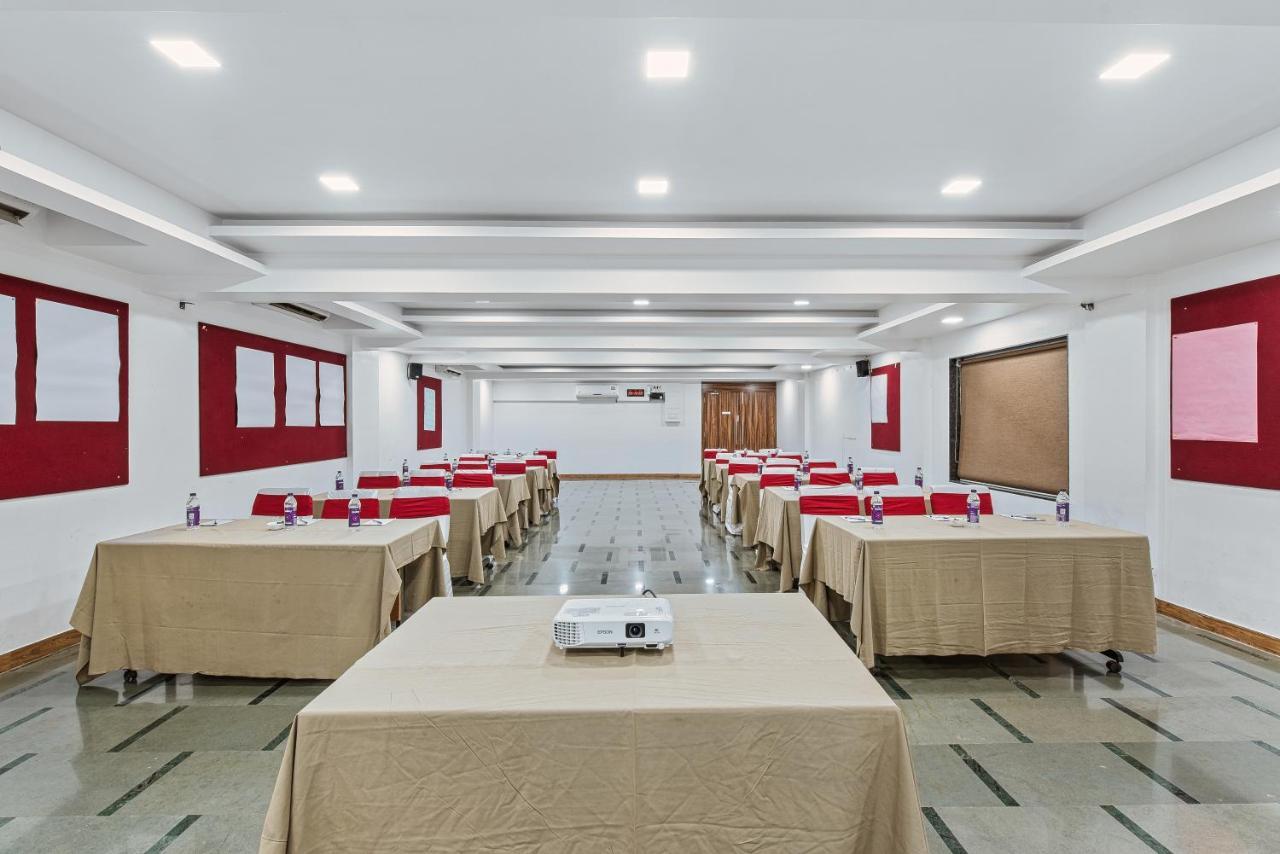 Mayur Retreat & Spa ロナバラ エクステリア 写真