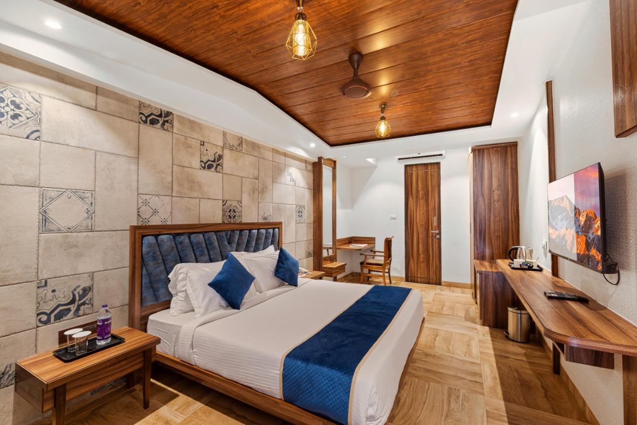 Mayur Retreat & Spa ロナバラ エクステリア 写真